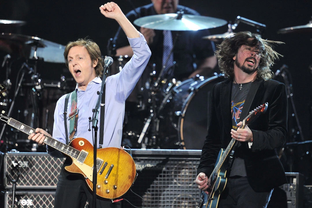 New Foo Fighters Record to Feature Paul McCartney on Drums New Foo Fighters Record to Feature Paul McCartney on Drums